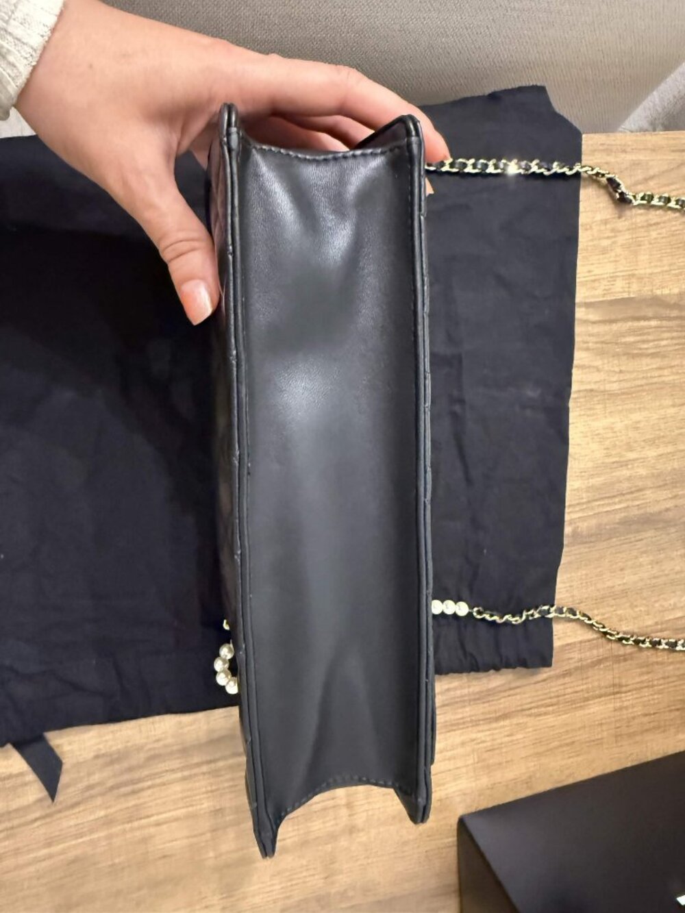 Chanel Fantasy Pearl Flap Bag in Black Lambskin, LGHW - Picture 5 of 11